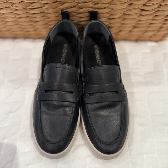 Vionic Uptown Black Leather Penny Loafers Size 9 | Worn Once - Picture 2 of 7